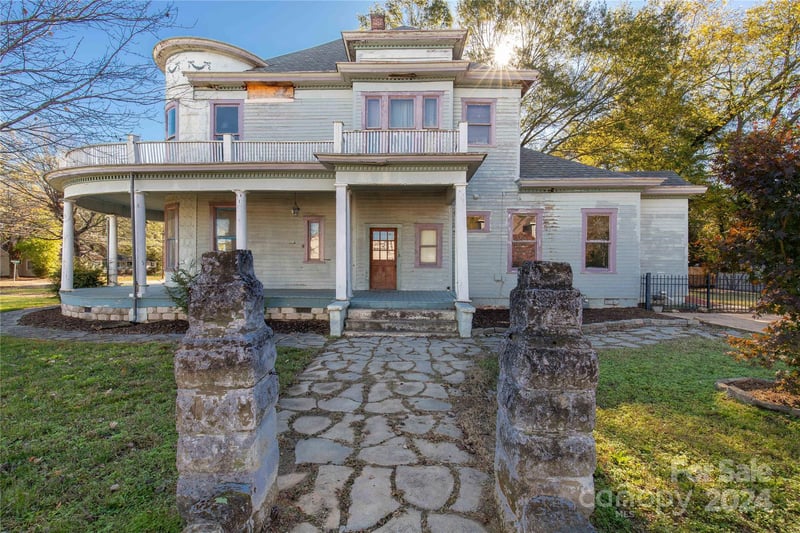 307 Kings Mountain St, Clover, SC 29710