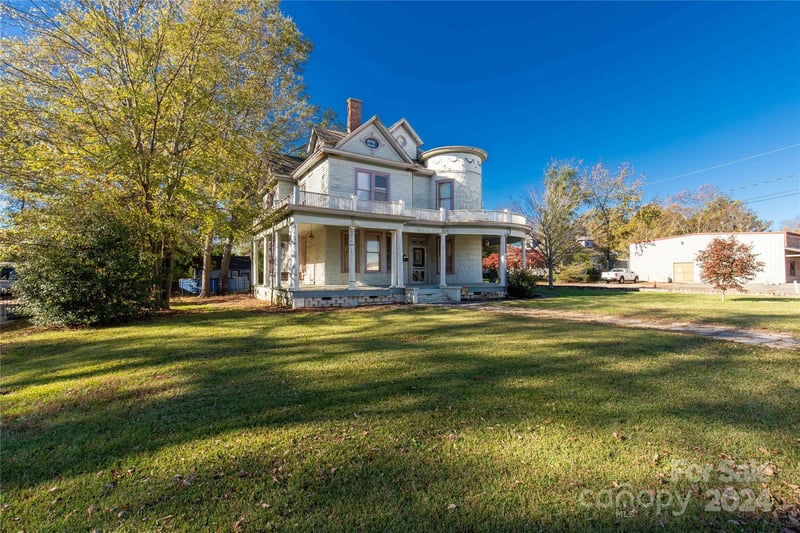 307 Kings Mountain St, Clover, SC 29710