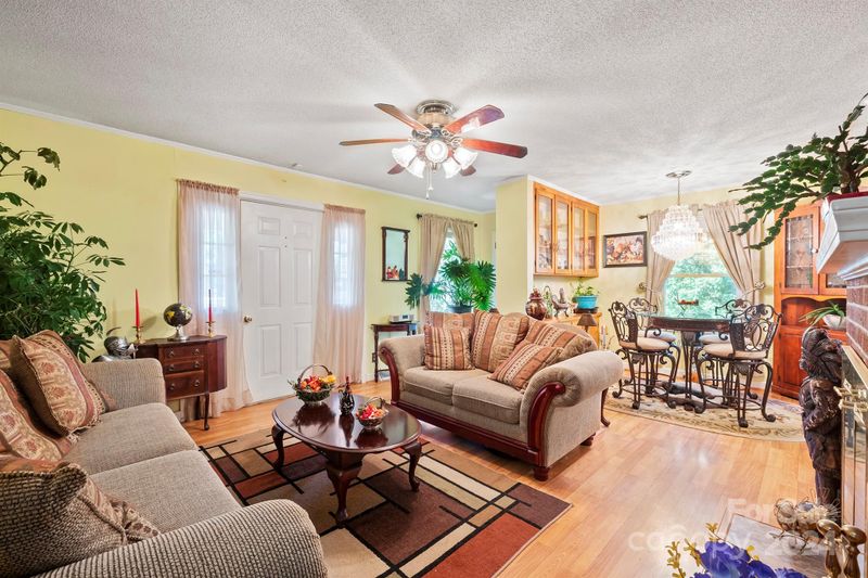 687 Rawlinson Rd, Rock Hill, SC 29732