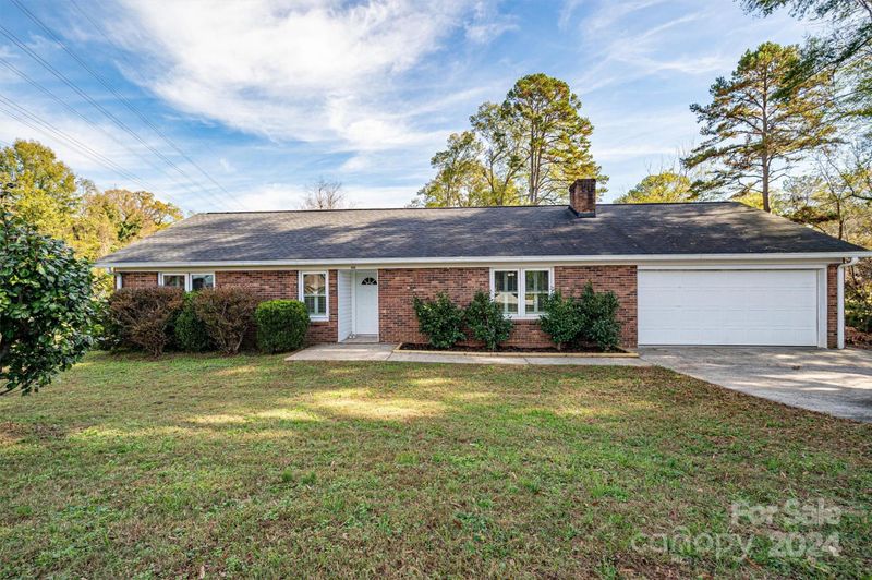 1818 Belmar Dr, Gastonia, NC 28052