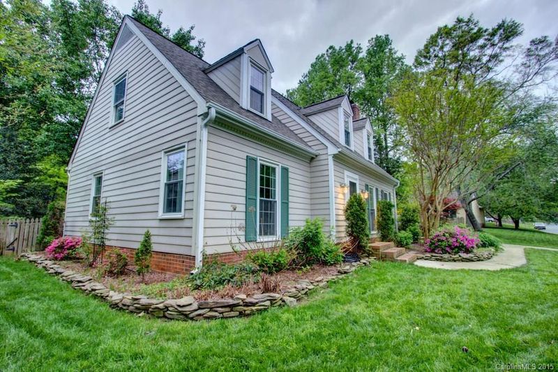 9014 Gamesford Dr, Charlotte, NC 28277
