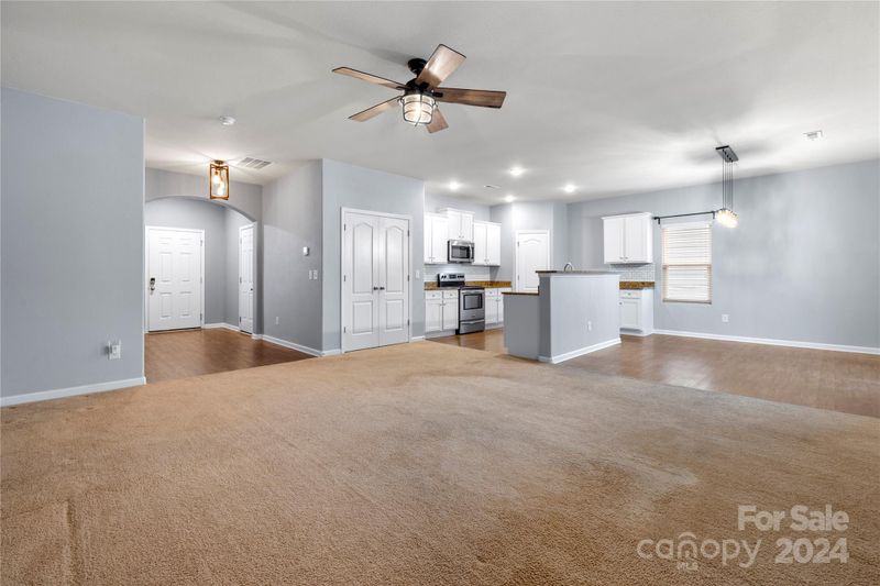 4117 Rosfield Dr, Charlotte, NC 28214