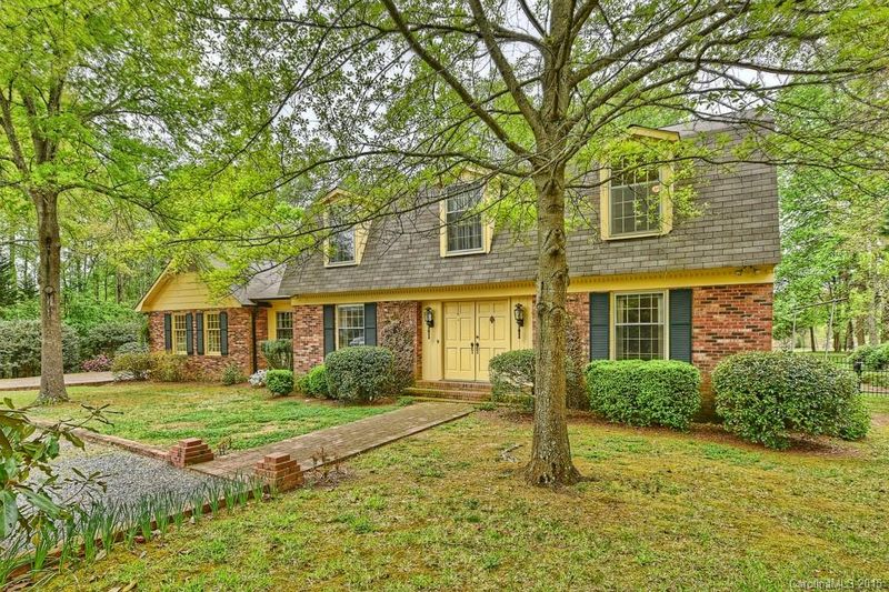 210 Grimball Ln, Fort Mill, SC 29715