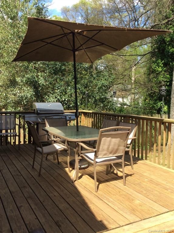 1107 Hazel St, Charlotte, NC 28208