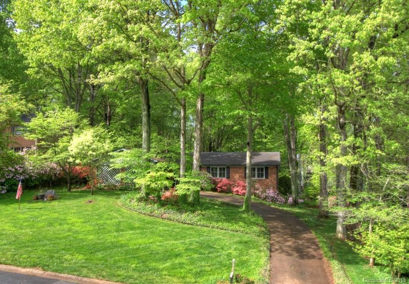 7151 Chapparall Ln, Charlotte, NC 28215