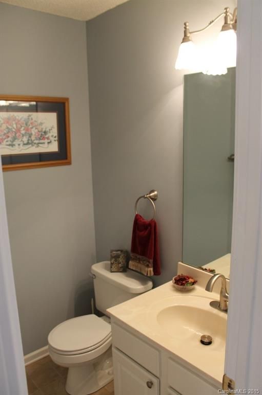 4017 Suttle Pl, Matthews, NC 28104