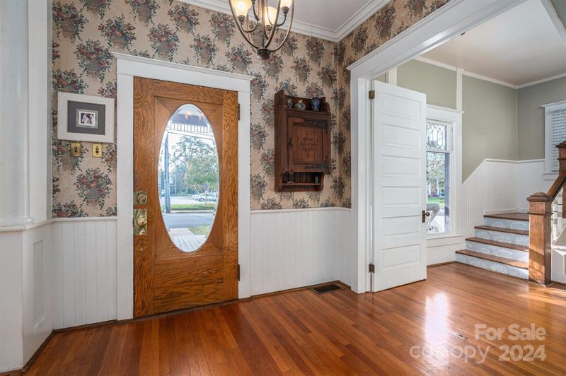 203 E Congress St, Lincolnton, NC 28092
