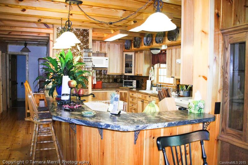700 Lochaven Rd, Waxhaw, NC 28173
