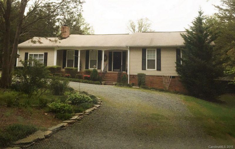 8034 Saddlehorse Ln, Charlotte, NC 28215