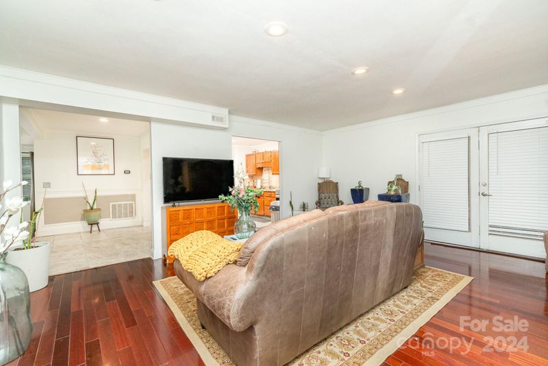 1514 Pine Mountain Rd, Charlotte, NC 28214