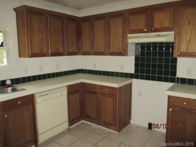 828 Perry Rd, Troutman, NC 28166