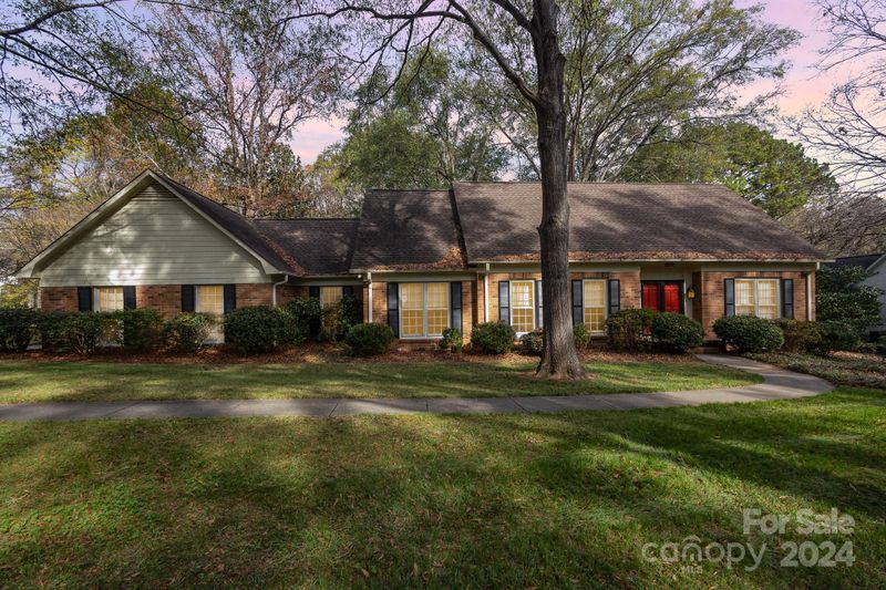 4711 Mcalpine Farm Rd, Charlotte, NC 28226