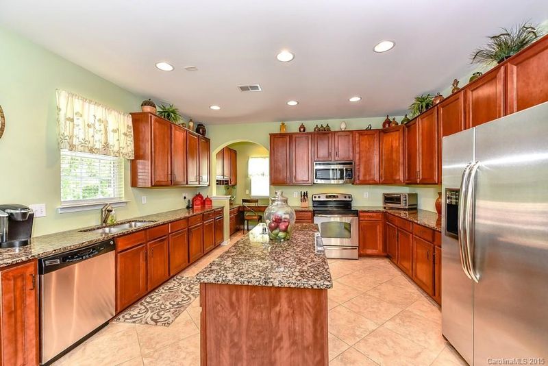 2201 Cakebread Ct, Waxhaw, NC 28173