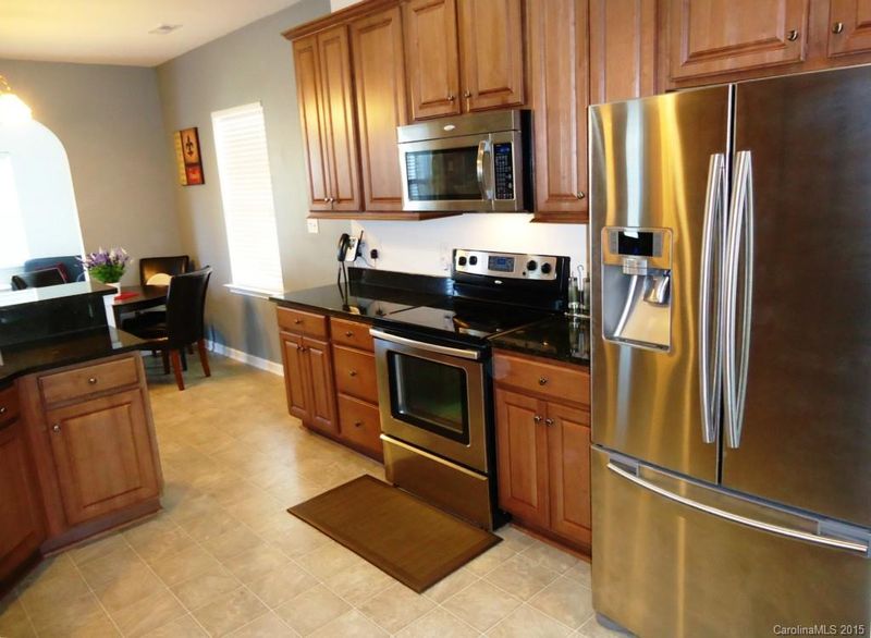 200 Tall Wheat Ln, Mount Holly, NC 28120