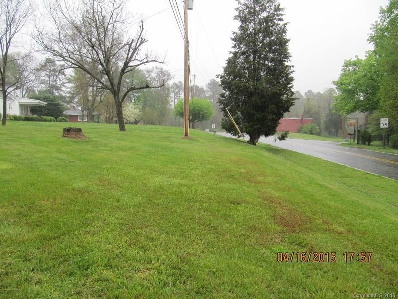 3020 Laboratory Rd, Lincolnton, NC 28092