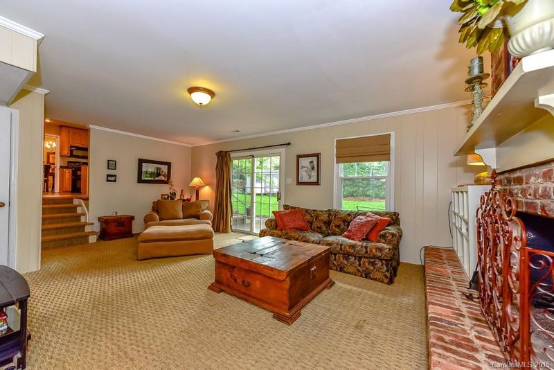 5701 Maylin Ln, Charlotte, NC 28210