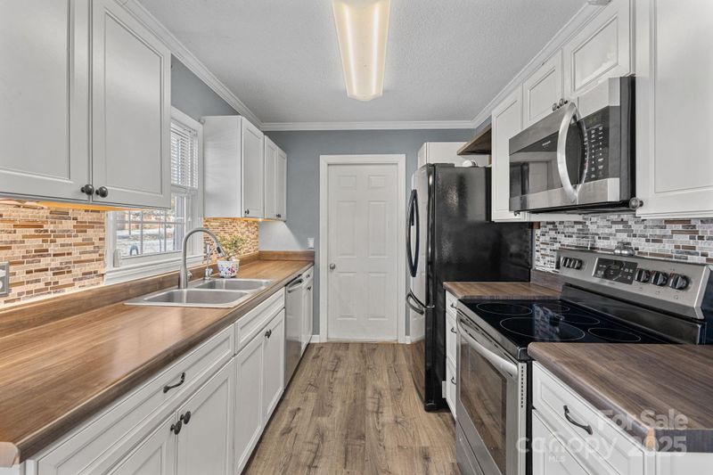 174 Crosswhite Ln, Statesville, NC 28625