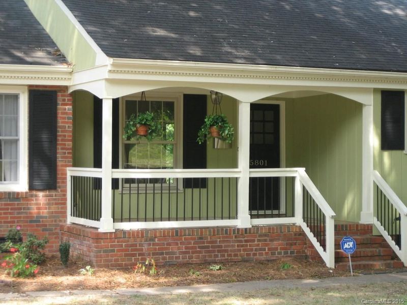 5801 Wedgewood Dr, Charlotte, NC 28210