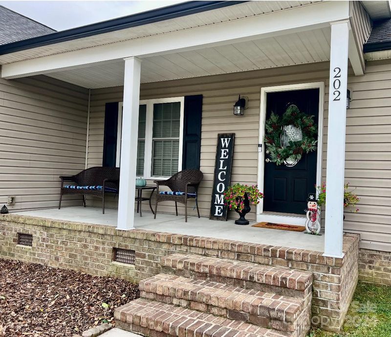 202 E 27th St E, Kannapolis, NC 28083