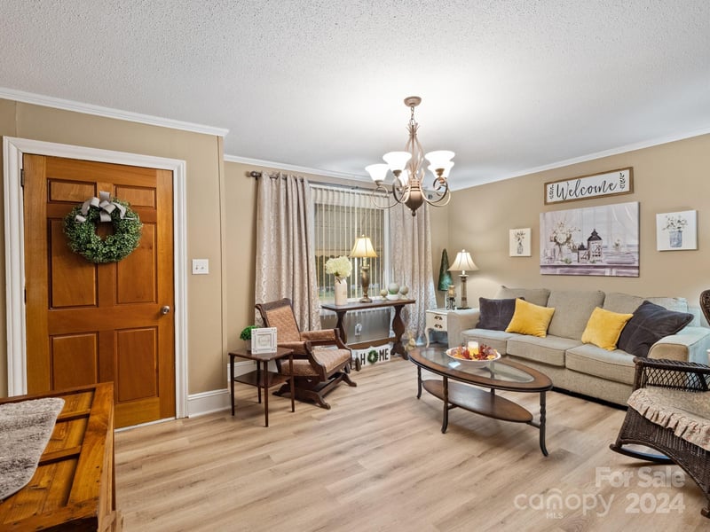 4356 Charles Raper Jonas Hw, Alexis, NC 28006