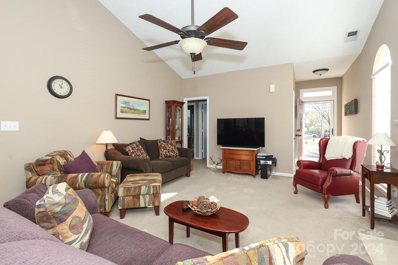 397 Queens Dr SW, Concord, NC 28025