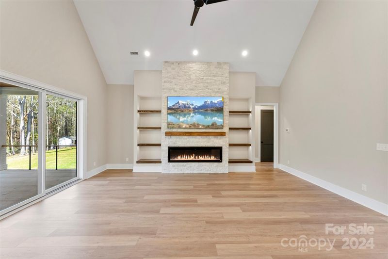 555 Riddle Mill Rd, Clover, SC 29710