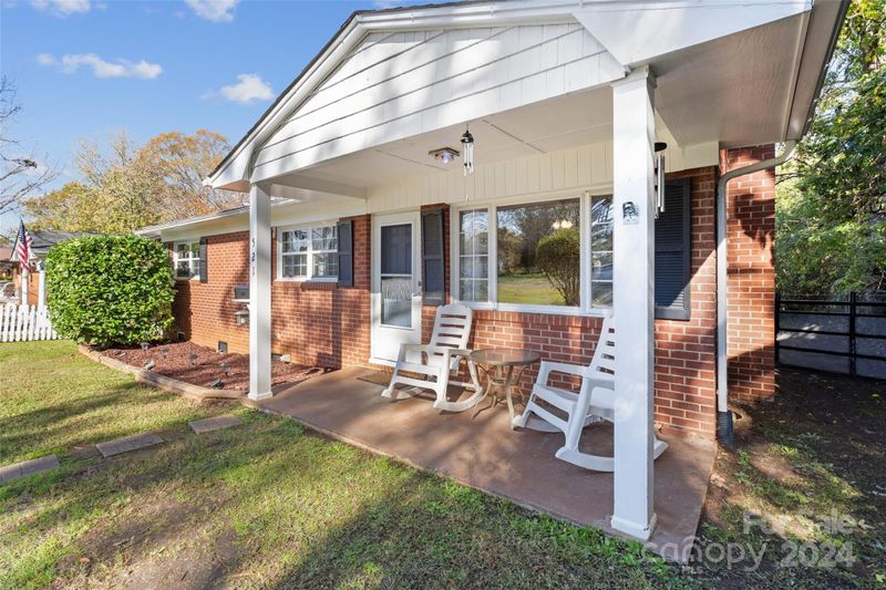 521 E Ohio Ave, Bessemer City, NC 28016