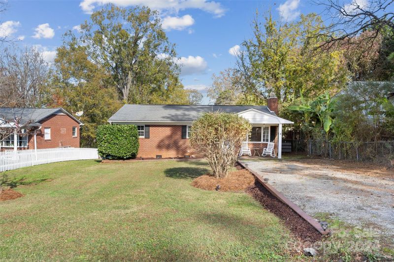 521 E Ohio Ave, Bessemer City, NC 28016