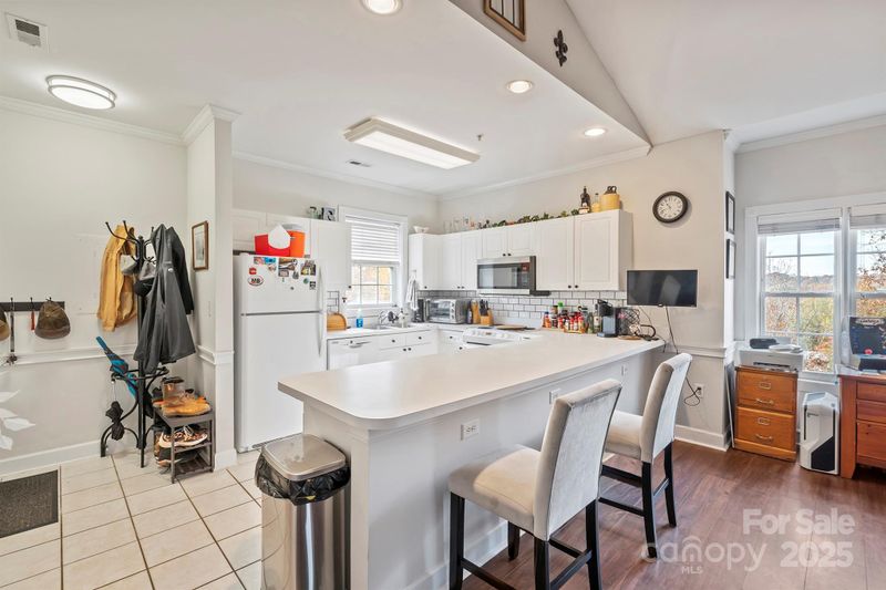 8931 Meadow Vista Rd, Charlotte, NC 28213