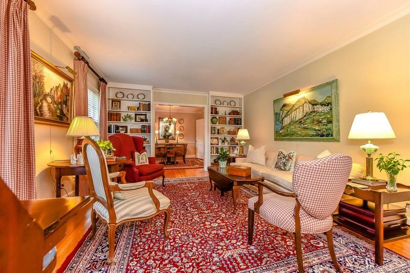 3234 Pendleton Ave, Charlotte, NC 28210