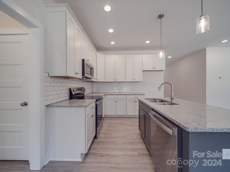 1140 Forest Dr, Marshville, NC 28103