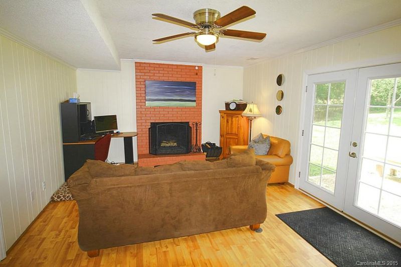 2817 Scarlet Cir, Charlotte, NC 28273