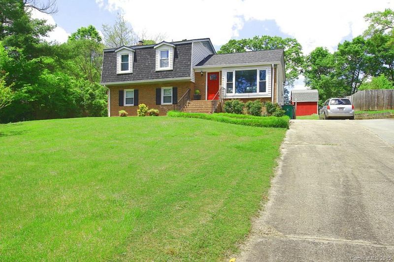 2817 Scarlet Cir, Charlotte, NC 28273