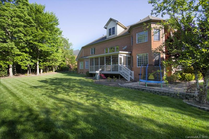 8024 Stonehaven Dr, Waxhaw, NC 28173
