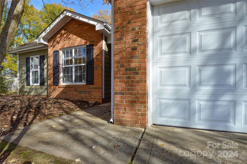 5900 White Cliffs Dr, Monroe, NC 28110