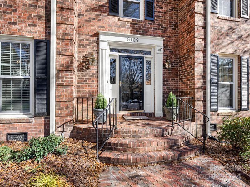 5129 Little Brook Ln, Charlotte, NC 28226