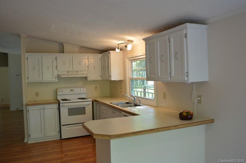 3406 Roundcliff Dr, Concord, NC 28025