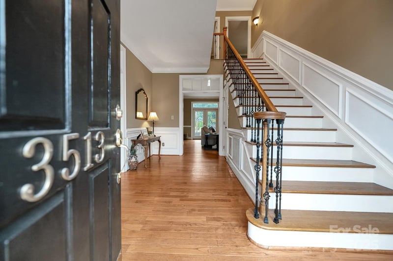 3513 Country Club Dr, Gastonia, NC 28056