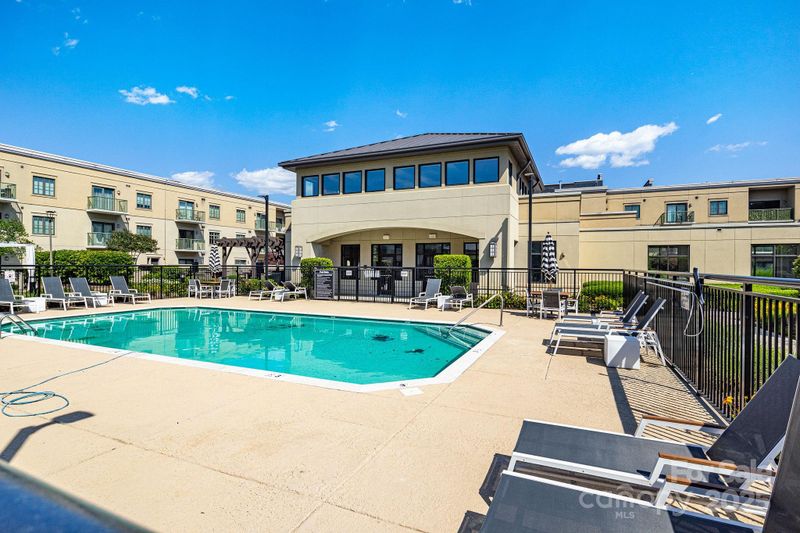 721 Governor Morrison St #425, Charlotte, NC 28211