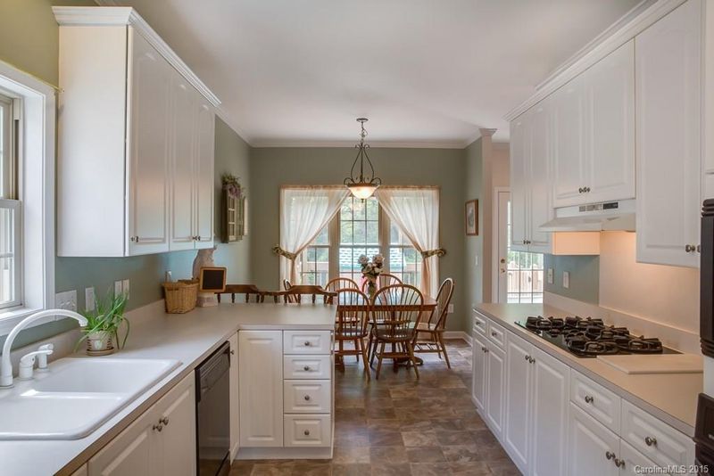 1050 Cambrook Ct, Concord, NC 28027