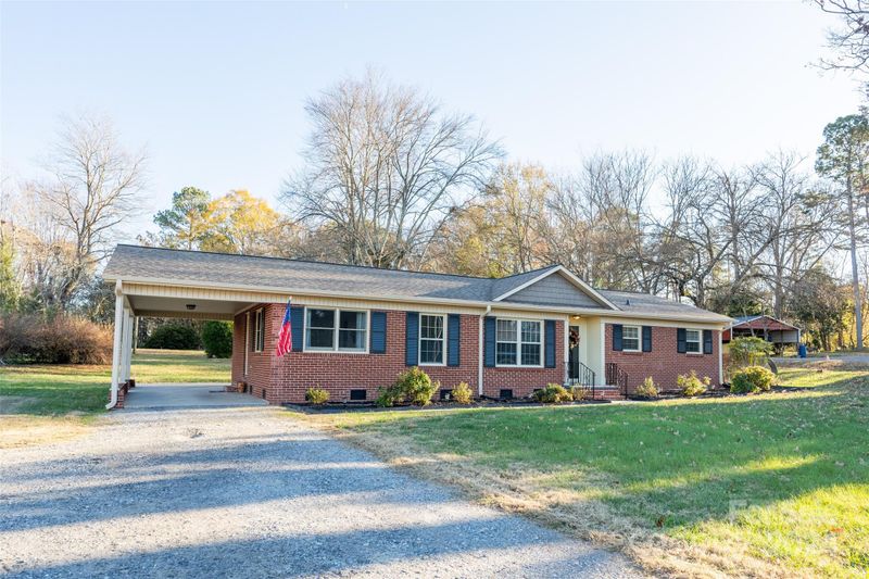 1924 Lincolnton Hw, Cherryville, NC 28021