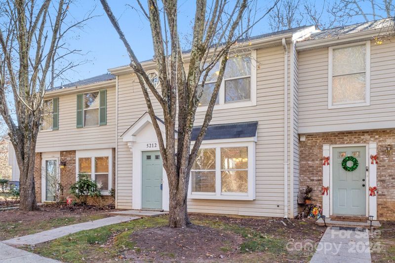 5212 Fair Wind Ln, Charlotte, NC 28212