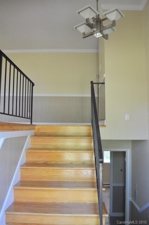 2350 23rd Avenue Dr NE, Hickory, NC 28601