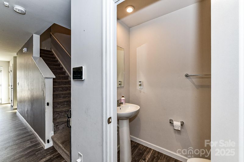 3218 Bouquet St, Charlotte, NC 28215