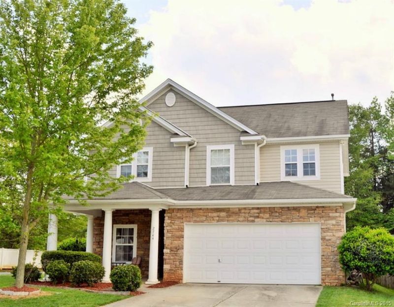 2744 Markham Woods Ct, Charlotte, NC 28214