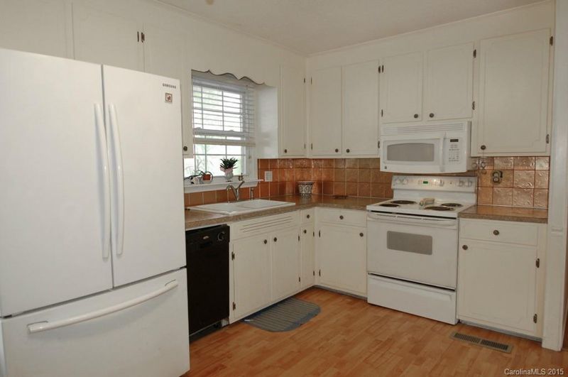 307 Smith Cir, Matthews, NC 28104