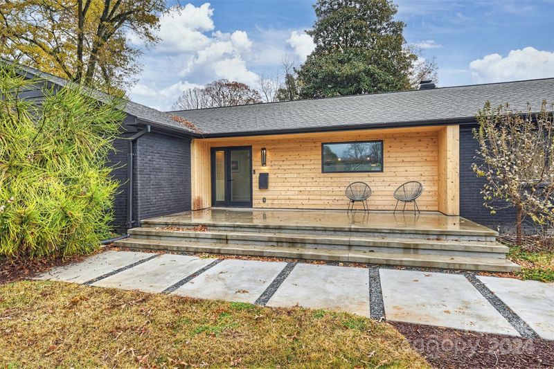 1823 Bentley Pl, Charlotte, NC 28205