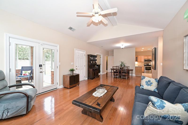 8556 Windsor Ridge Dr, Charlotte, NC 28277