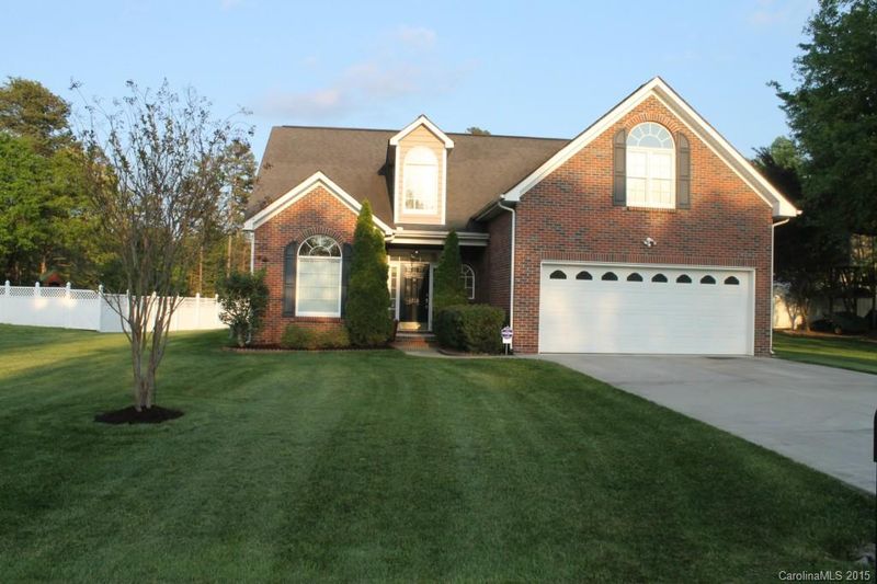 1712 Eden Glen Dr, Dallas, NC 28034