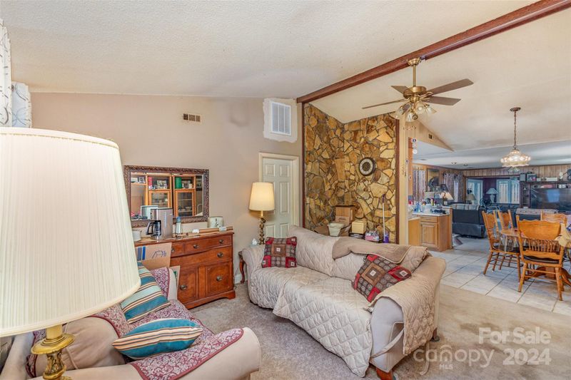 8112 Pine Lake Rd, Denver, NC 28037